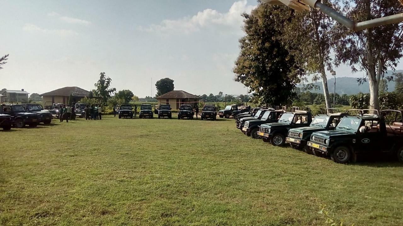 Tusk And Roar Corbett Resort Dhela Exterior foto